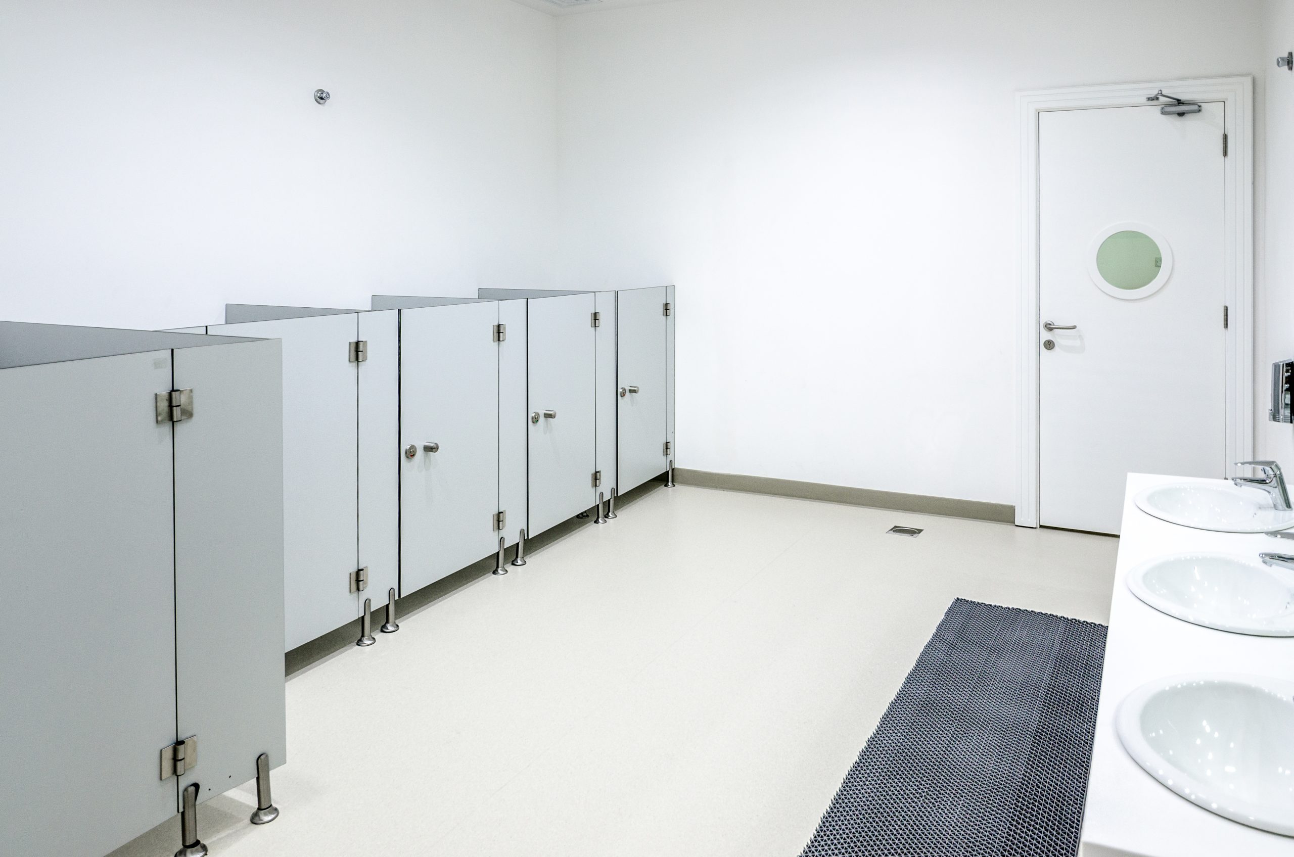 BATHROOMS & TOILETS (1)